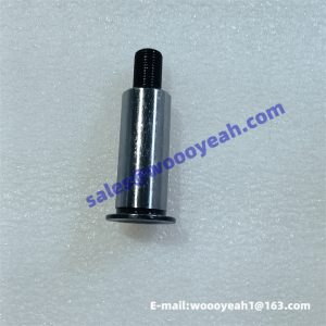 4110000561064 430-1011013 oil pump middle gear shaft for Yuchai